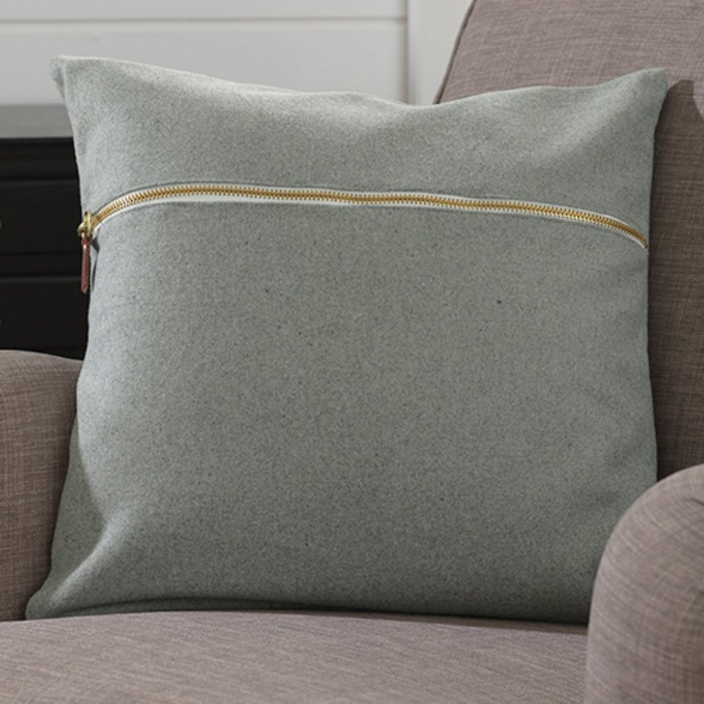 Signature Homestyle Zipper Pillow Cover Light Grey